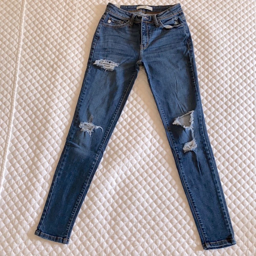 Mid-rise stone wash ripped jeans Size 3 (waist 25)